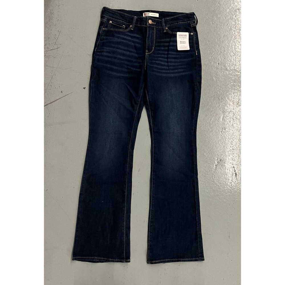 Womens NWT  Levi Strauss Signature Mid Rise Stretch Boot Cut Jeans